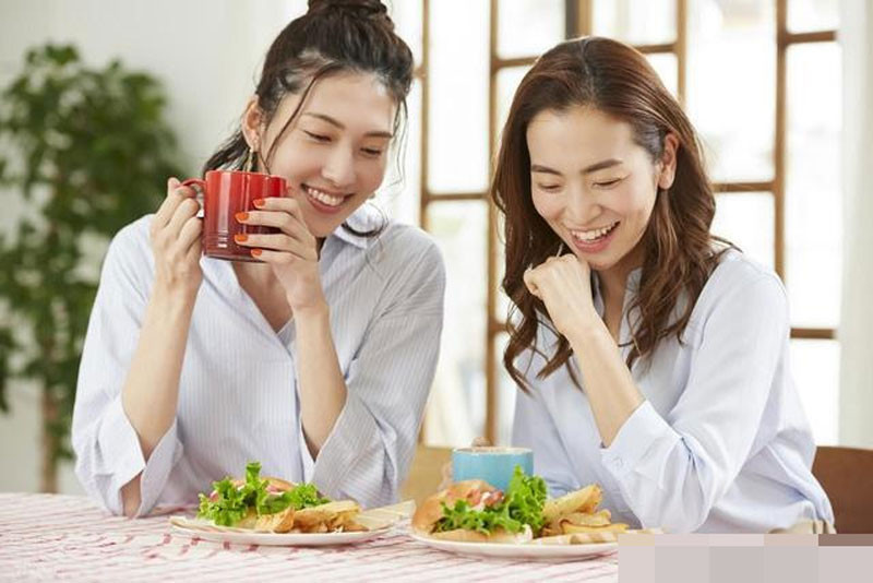 Nghiên cứu phát hiện Ăn hàng quán thường xuyên có liên quan đến nguy cơ tử vong do ung thư cao hơn