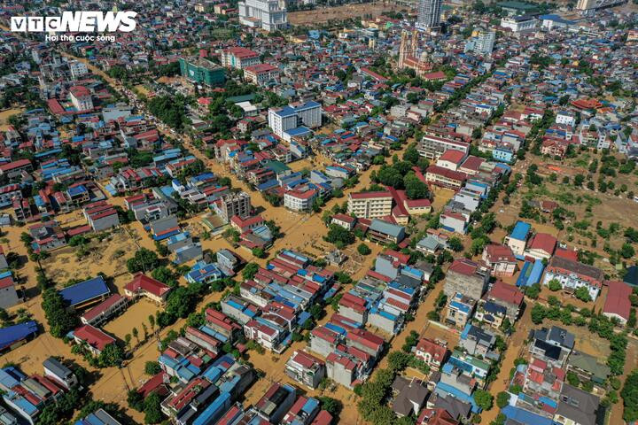 Nhiều khu vực tại tỉnh Thái Nguyên bị nước cô lập từ ngày 7-9/10.