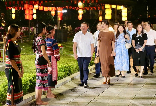 Tổng duyệt Chương trình Lễ hội Văn hóa Thế giới tại Hà Nội lần thứ nhất - Ảnh 1.