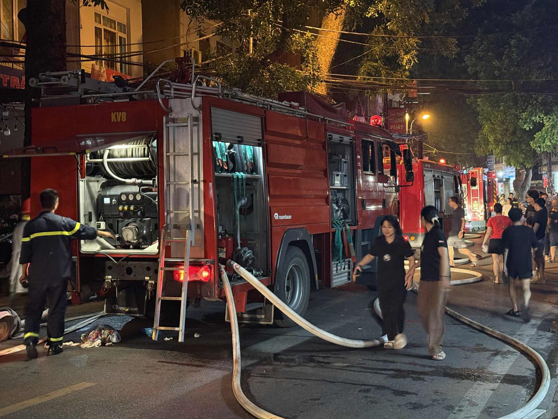 chay De La_Thanh 4 xe cu hoa.jpg