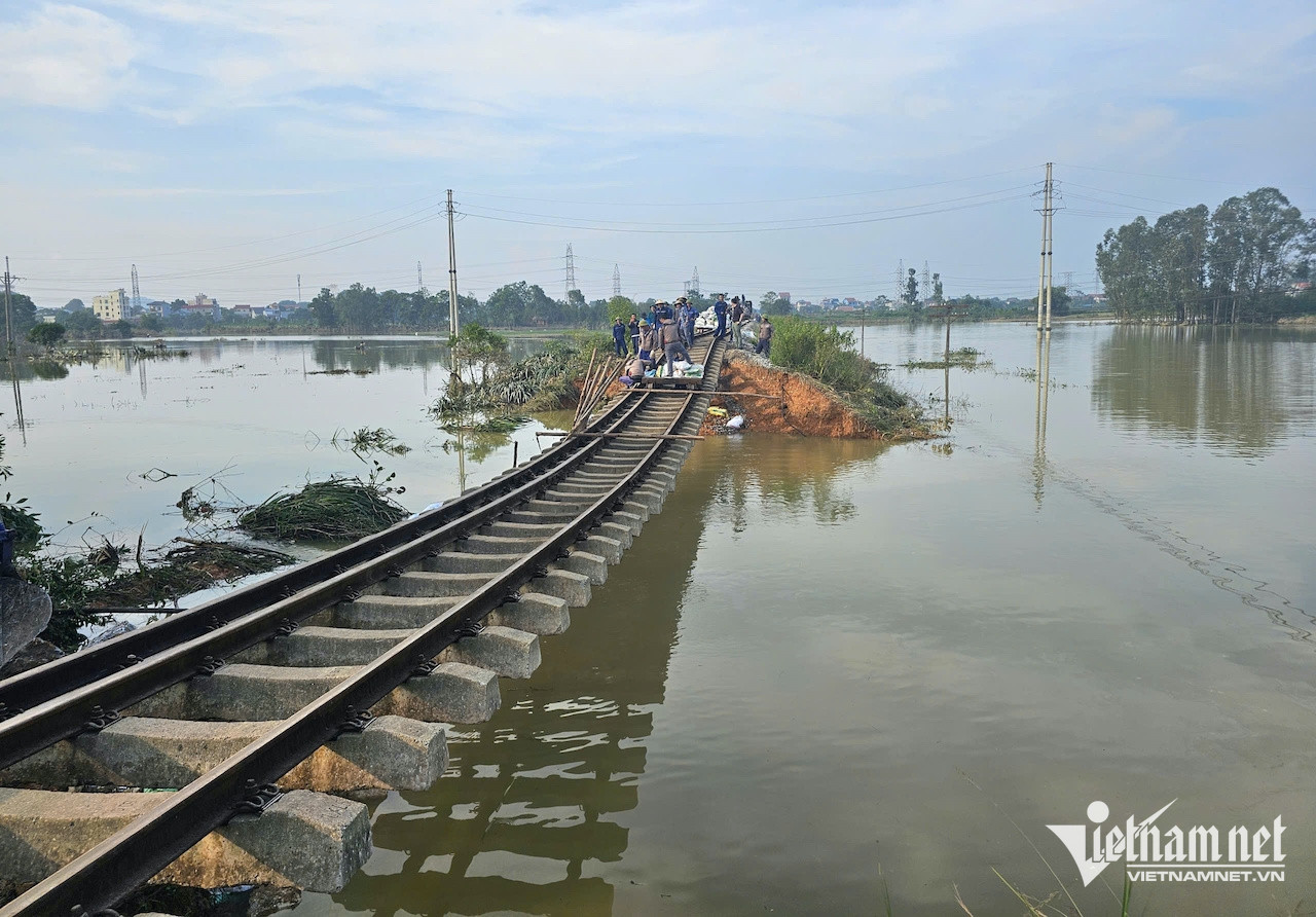 W-Đuòng sắt ngap .jpeg