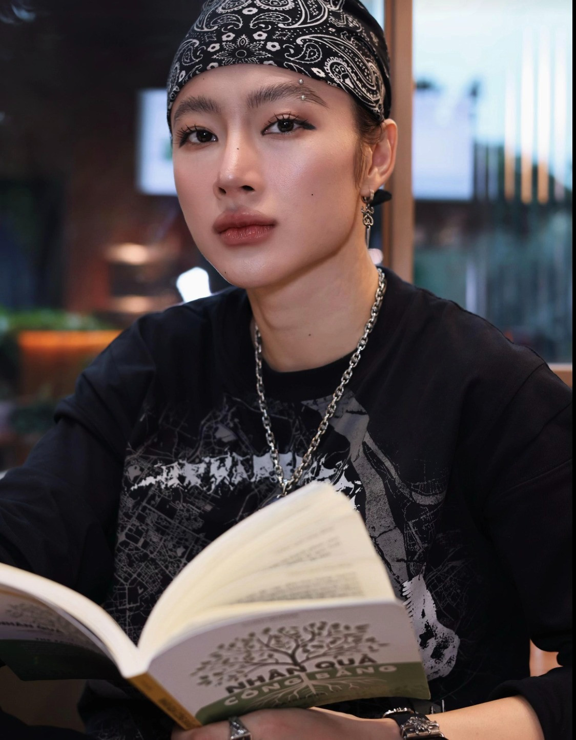 Diện mạo khó hiểu của Angela Phương Trinh cố gồng tỏ ra nam tính