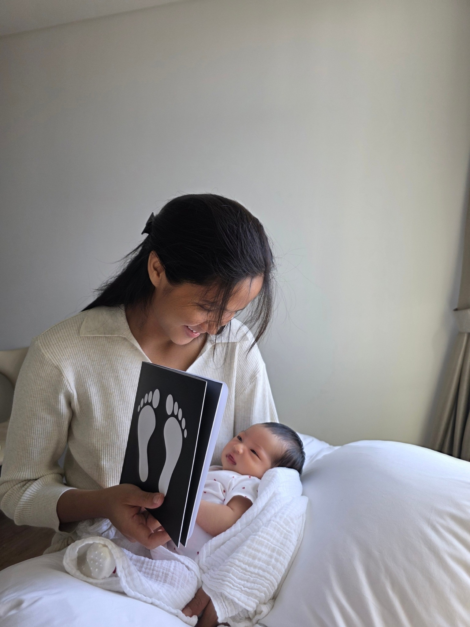 Động thái của HHen Niê sau khi bị mỉa mai nằm ngửa để đẻ