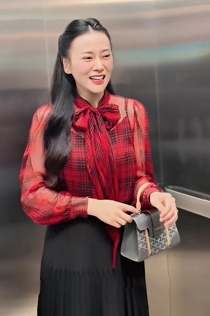 Phương Oanh lộ diện giữa ồn ào của ông xã Shark Bình thần sắc ra sao