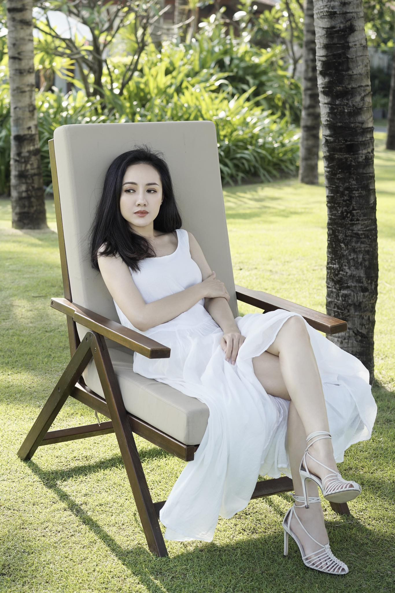 Nhan sắc BTV Hoài Anh 'thăng hạng' trong mắt khán giả nhờ cách mix đồ đúng tính cách - Ảnh 10.