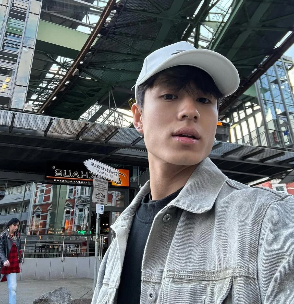 Tiktoker Phi Anh đang khiến cả MXH phẫn nộ vì hành vi phản cảm là ai