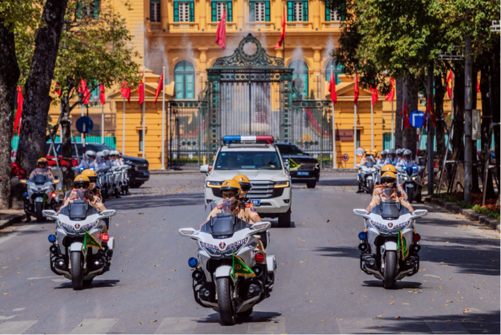 Một số tuyến đường tạm cấm phương tiện phục vụ Đại hội Đại biểu lần thứ XVIII Đảng bộ thành phố Hà Nội.