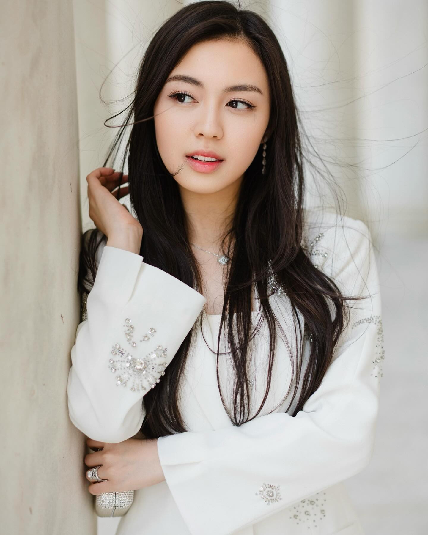 Em trai thiếu gia Phan Thành kết hôn khui thân thế cô dâu nhiều người choáng