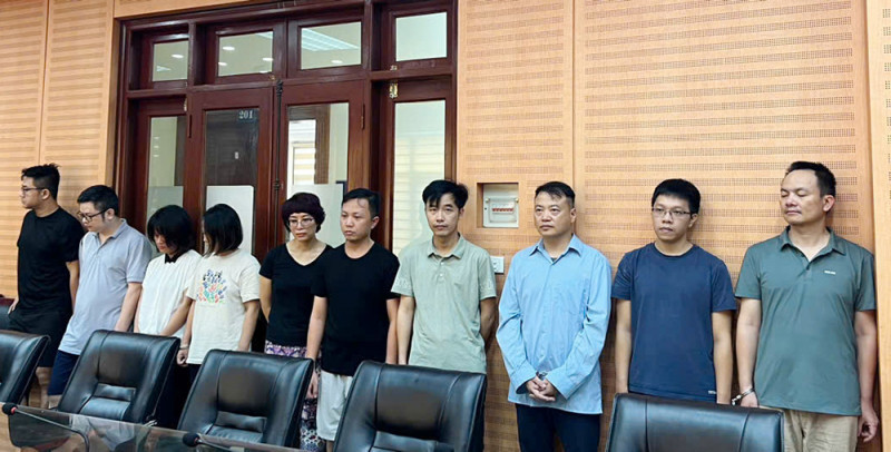 Phương Oanh đóng vai trò gì trong hoạt động kinh doanh của Shark Bình