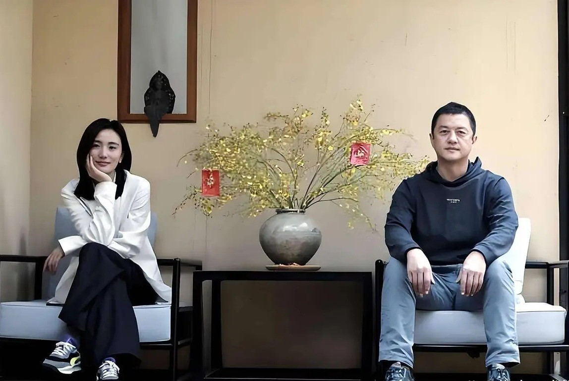 Động thái bất ngờ của Lý Á Bằng sau khi tuyên bố ly hôn vợ kém 19 tuổi- Ảnh 3.