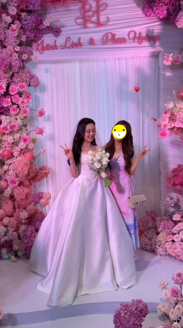 Hé lộ ảnh đám hỏi chuẩn nhà giàu của thiếu gia Phan Thành và tiểu thư gia tộc nghìn tỷ