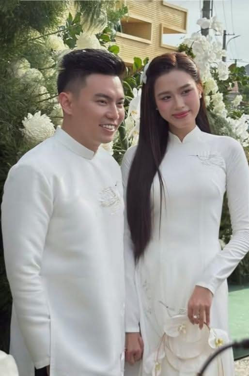 Mẹ chồng và mẹ ruột hoa hậu Đỗ Thị Hà chung khung hình gây sốt