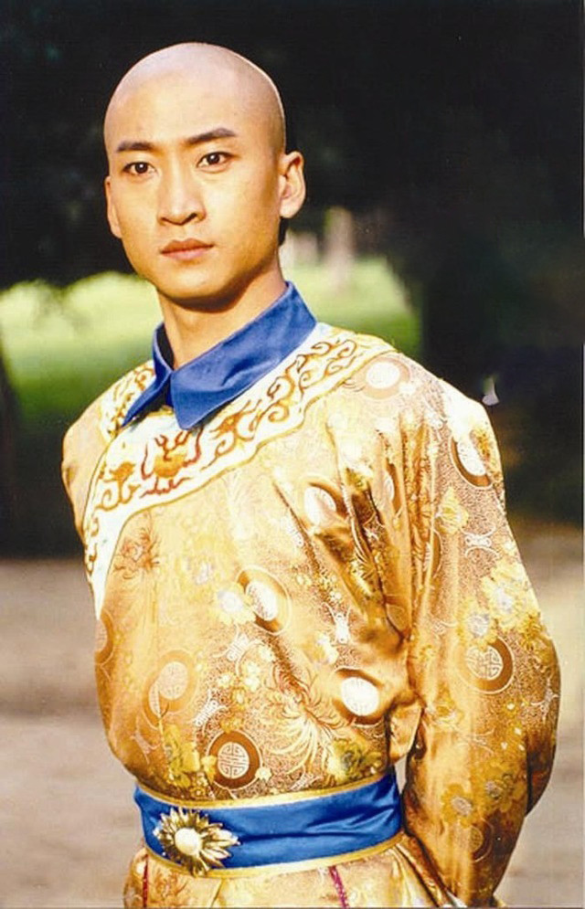 Nam diễn viên nổi tiếng bất ngờ muốn từ bỏ hết tài sản 350 tỷ đồng, tuổi 54 sống giản dị- Ảnh 5.