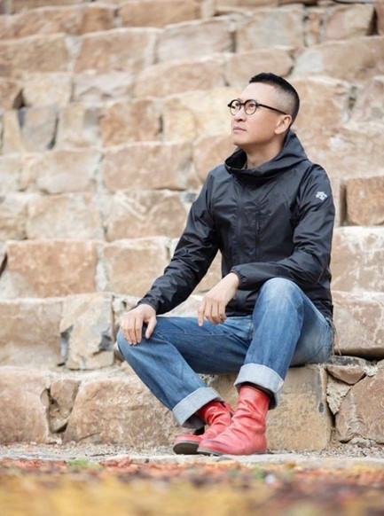 Nam diễn viên nổi tiếng bất ngờ muốn từ bỏ hết tài sản 350 tỷ đồng, tuổi 54 sống giản dị- Ảnh 10.