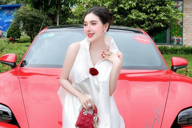 Ngân 98 vừa bị bắt Ngân Collagen bị khui phông bạt chuyện kinh doanh