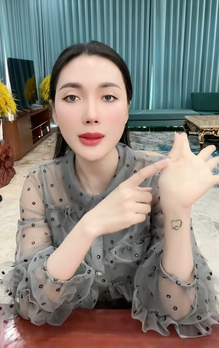 Ngân 98 vừa bị bắt Ngân Collagen bị khui phông bạt chuyện kinh doanh