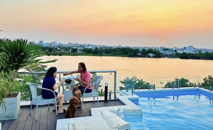 Danh hài từng ăn măng, cà chua sống qua ngày, giờ ở trong biệt thự 300 tỷ đồng - 5