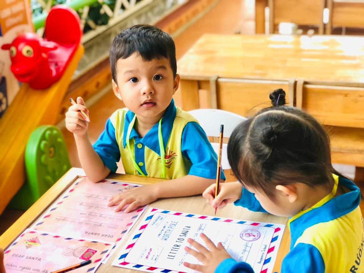 Chương trình đặt mục tiêu đến năm 2035, 100% trẻ em từ 6 đến 36 tháng tuổi là con công nhân được đến trường, tiếp cận dịch vụ giáo dục mầm non chất lượng. (Ảnh minh họa)