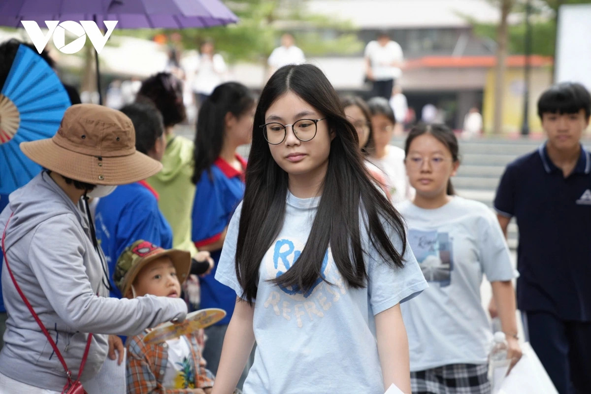 bo ky thi lop 10 lam sao de giam ap luc thi cu nhung van giu co che cong bang hinh anh 2