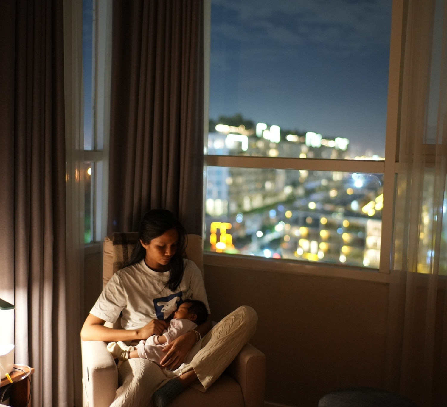 HHen Niê khoe con gái đầy tháng cư dân mạng nhận xét một điều