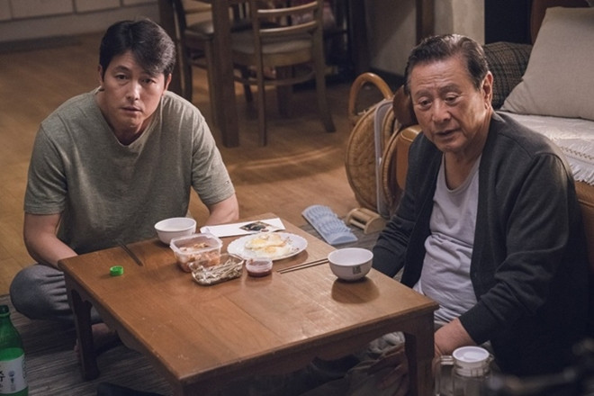 Con trai bị mẹ bỏ rơi lúc 6 tuổi 20 năm sau bà ấy quay về trong bệnh tật hành động của con khiến tôi chết lặng