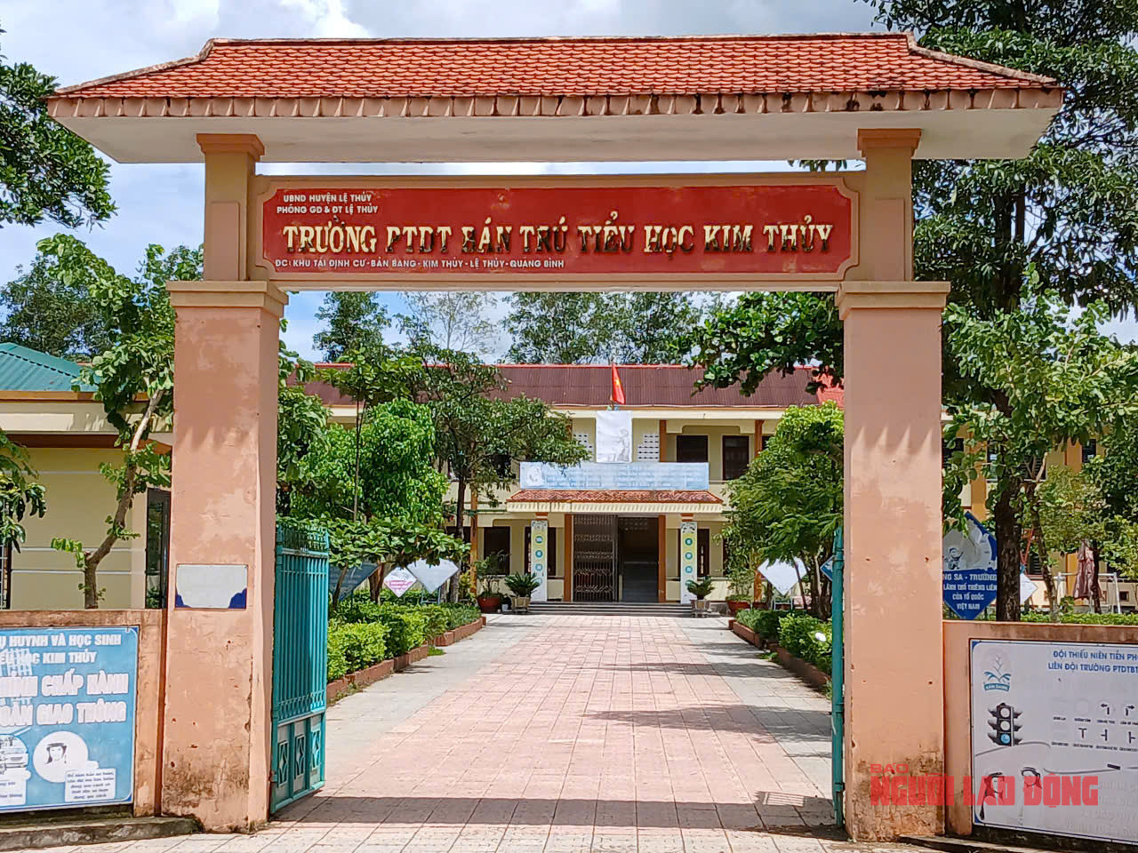 Nữ phó hiệu trưởng Đỗ Thị Hồng Huế bị tước quyền truy cập camera giám sát bếp ăn - Ảnh 1.