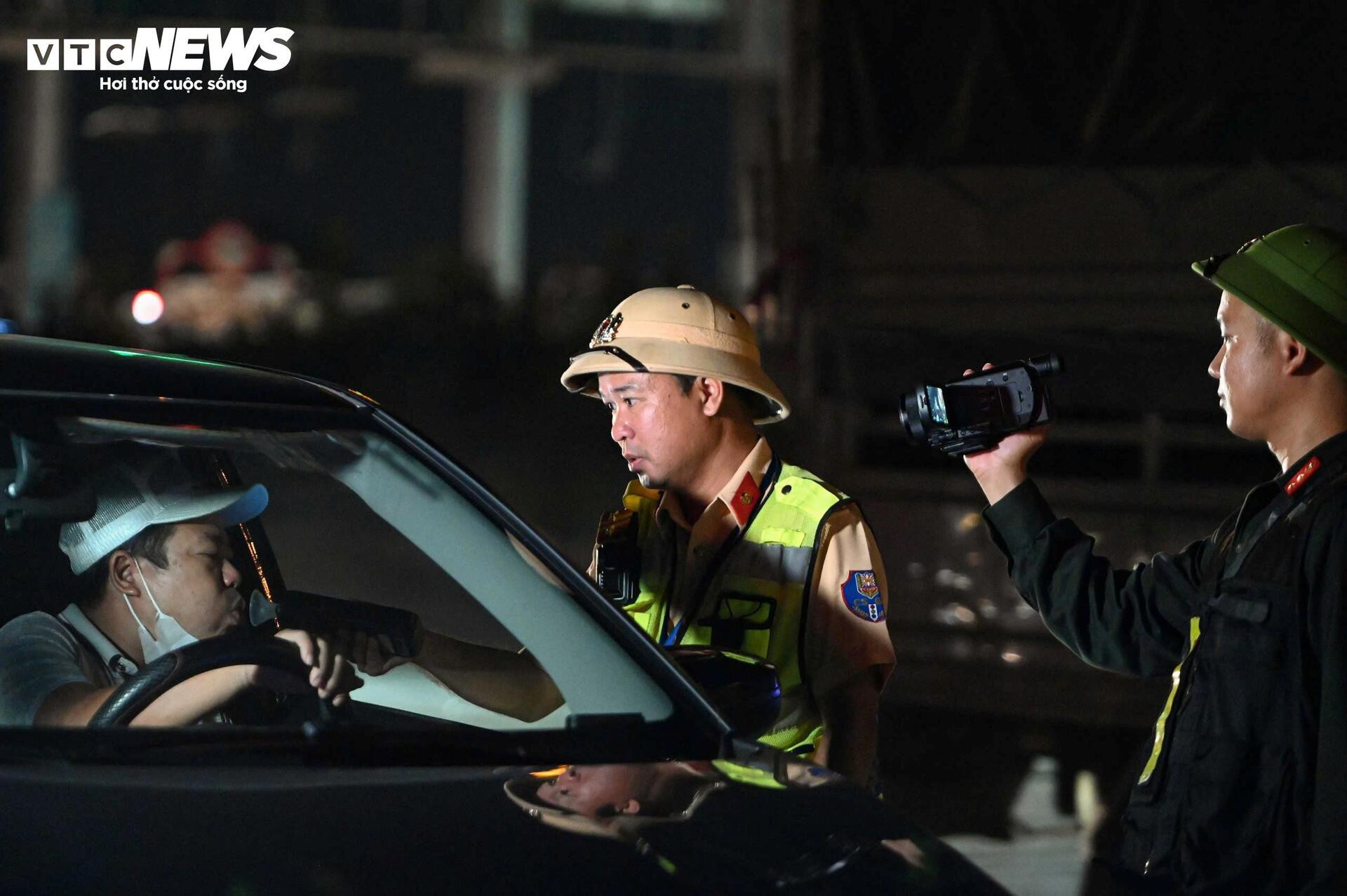 Tài xế đang điều trị xơ gan vẫn vi phạm nồng độ cồn vượt mức kịch khung - 16