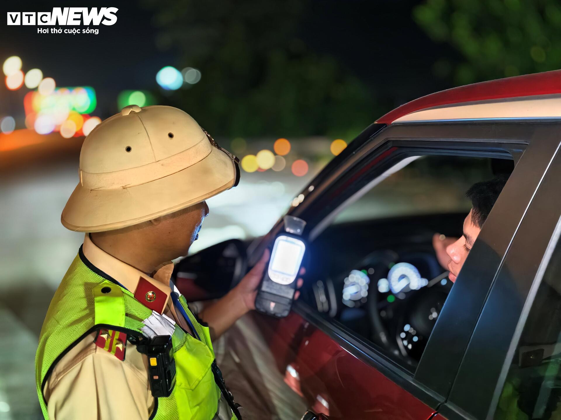 Tài xế đang điều trị xơ gan vẫn vi phạm nồng độ cồn vượt mức kịch khung - 14