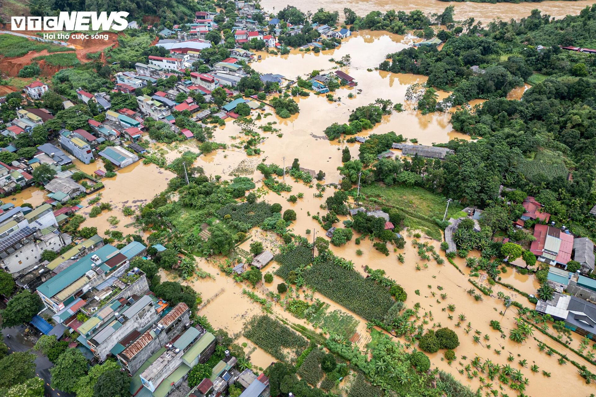 Tuyên Quang mênh mông nước lũ, nghìn ngôi nhà ngập đến tận nóc - 10