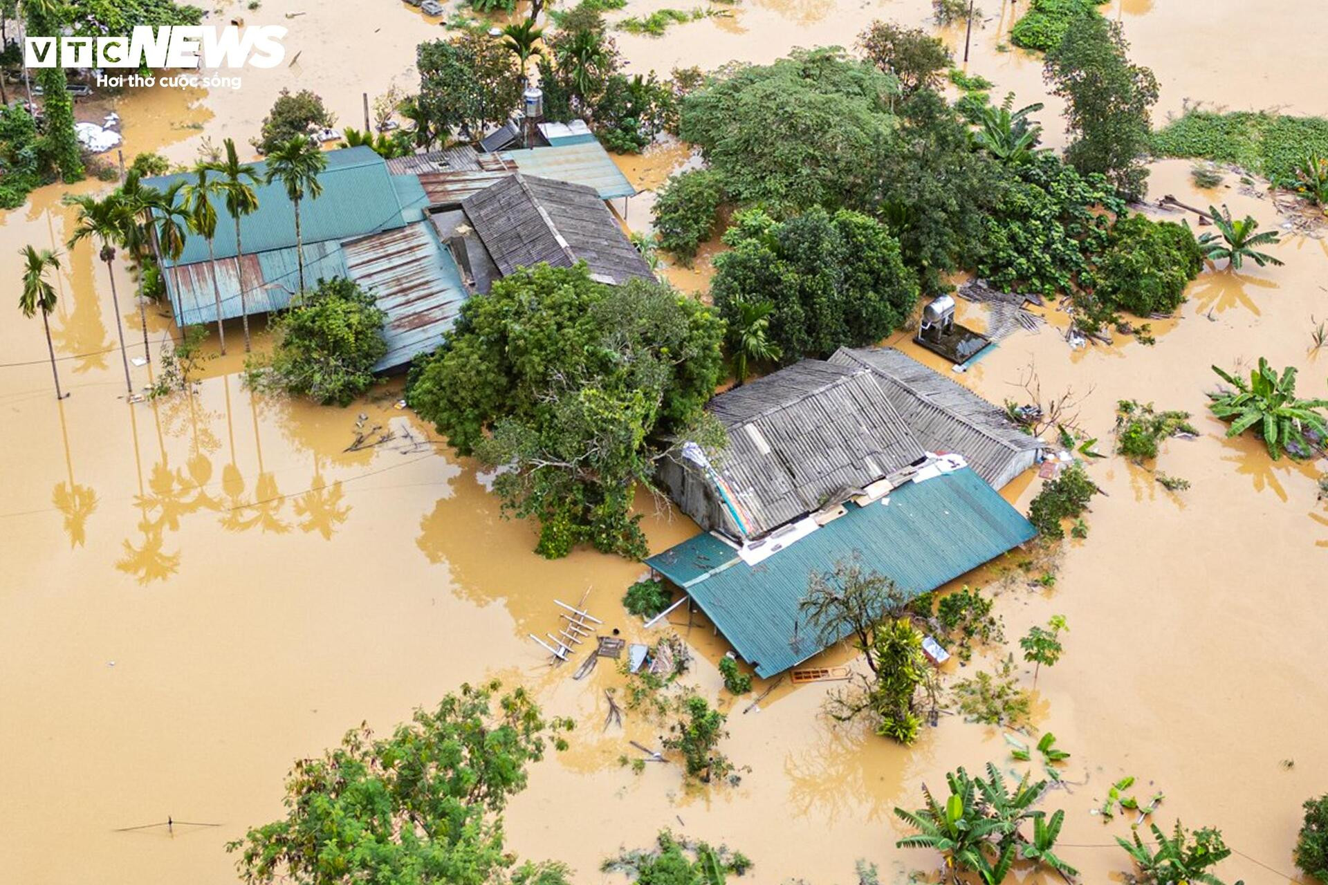 Tuyên Quang mênh mông nước lũ, nghìn ngôi nhà ngập đến tận nóc - 7