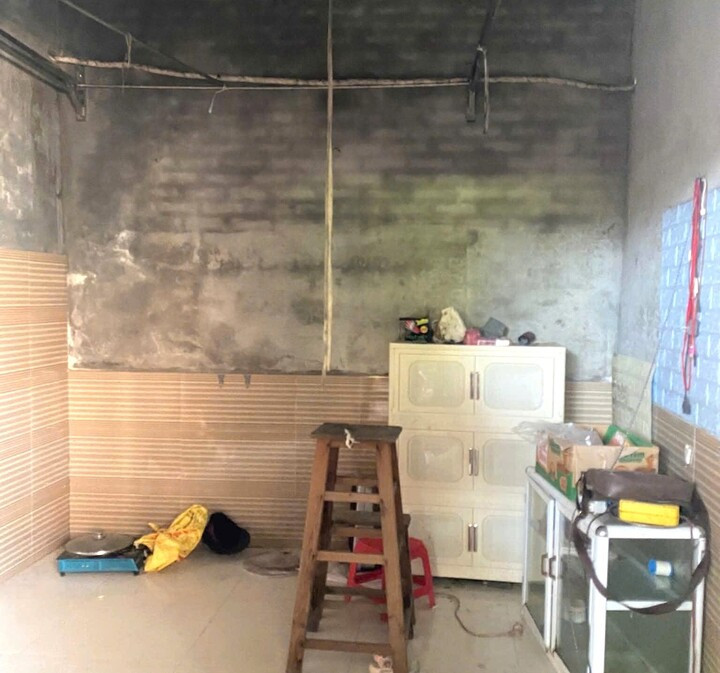 Hiện trường nơi Tuấn treo con gái của mình lên. (Ảnh: Công an xã Nghĩa Phương).