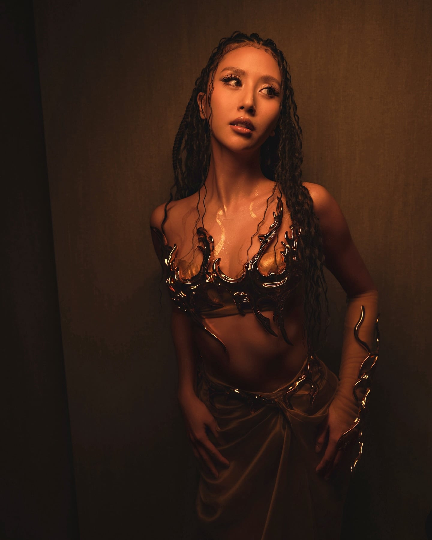 Quỳnh Anh Shyn tỏa sáng với gu thời trang độc đáo tại Victoria ' s Secret Fashion Show 2025 - Ảnh 5.