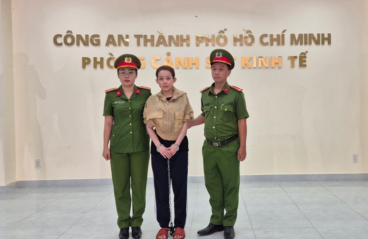 Lương Bằng Quang làm loạn có động thái gây chú ý giữa lúc vợ bị khởi tố