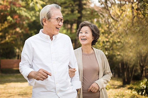 Tuổi 70 chúng tôi vào viện dưỡng lão để bớt phiền con nào ngờ lại tìm thấy niềm vui ở tuổi già
