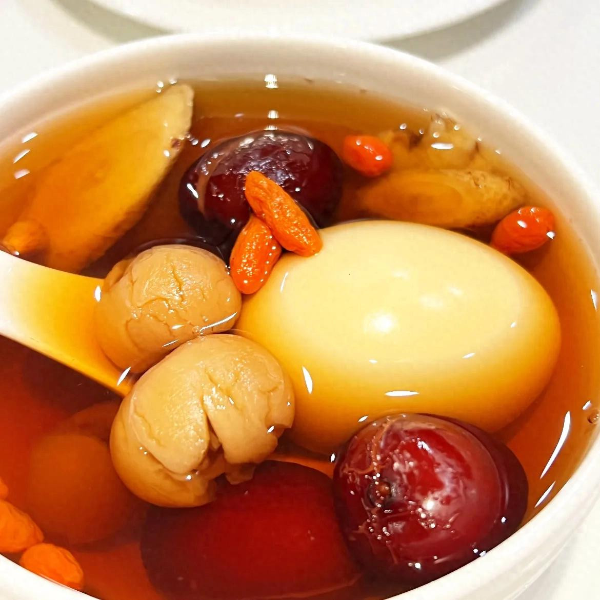 Uống 1 bát là da dẻ hồng hào, sáng khỏe: Công thức dưỡng khí huyết cực rẻ cho chị em- Ảnh 3.