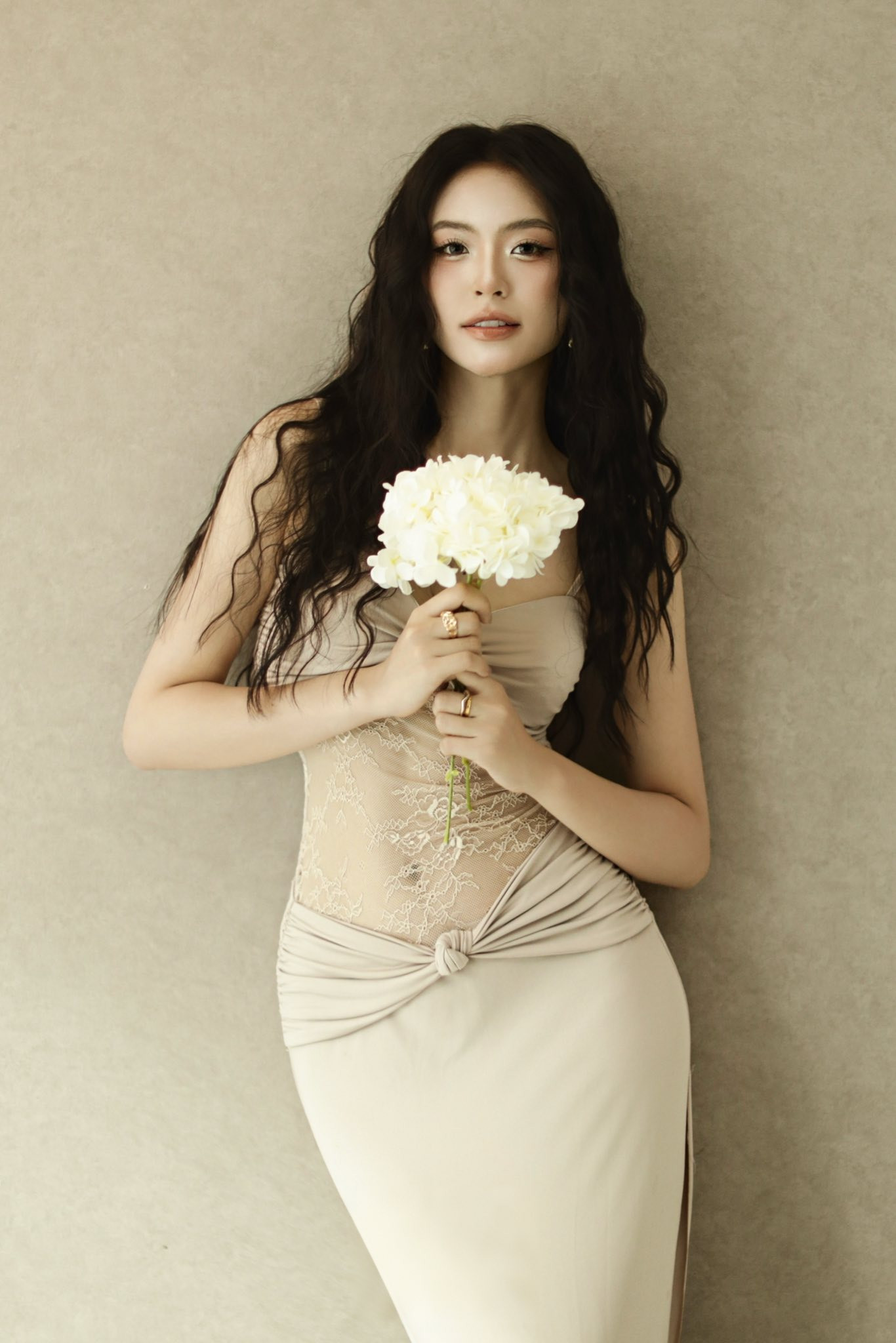 Á hậu quê Hải Phòng cuốn hút hơn sau 3 tháng đăng quang - Ảnh 12.