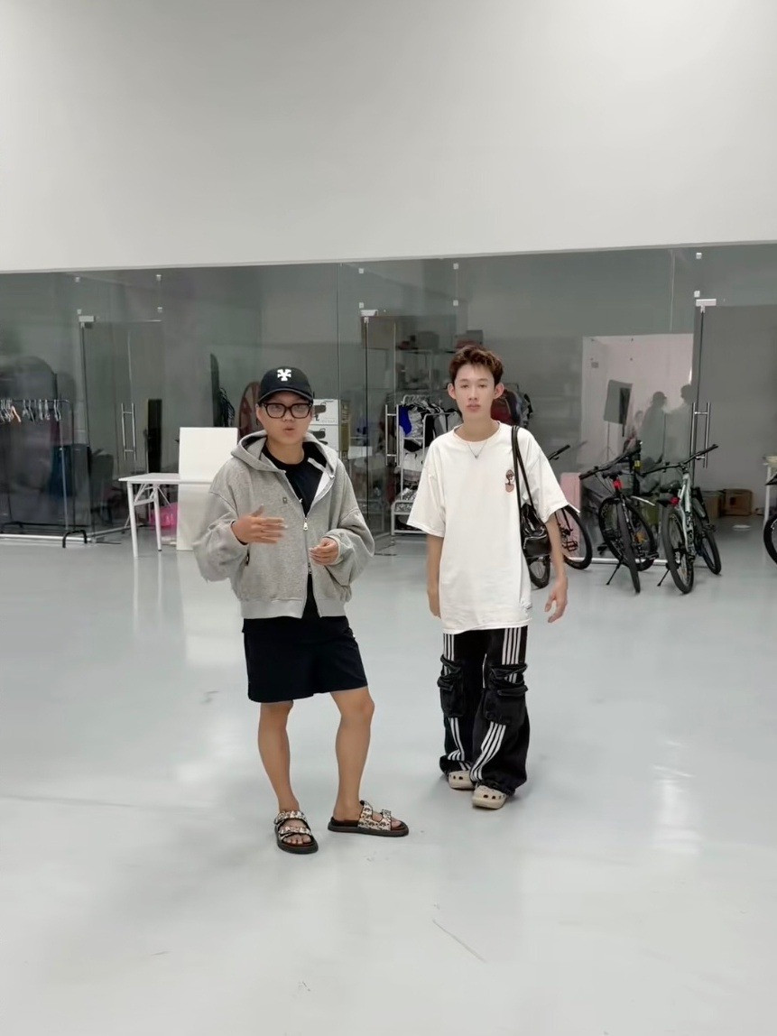 Phạm Thoại phải bán tháo tài sản vì làm ăn thua lỗ diện mạo gầy rộc ai cũng sốc