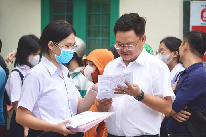 3 môn thi tuyển sinh lớp 10 tại TP.HCM bao gồm: Toán, Ngữ Văn và Ngoại ngữ.