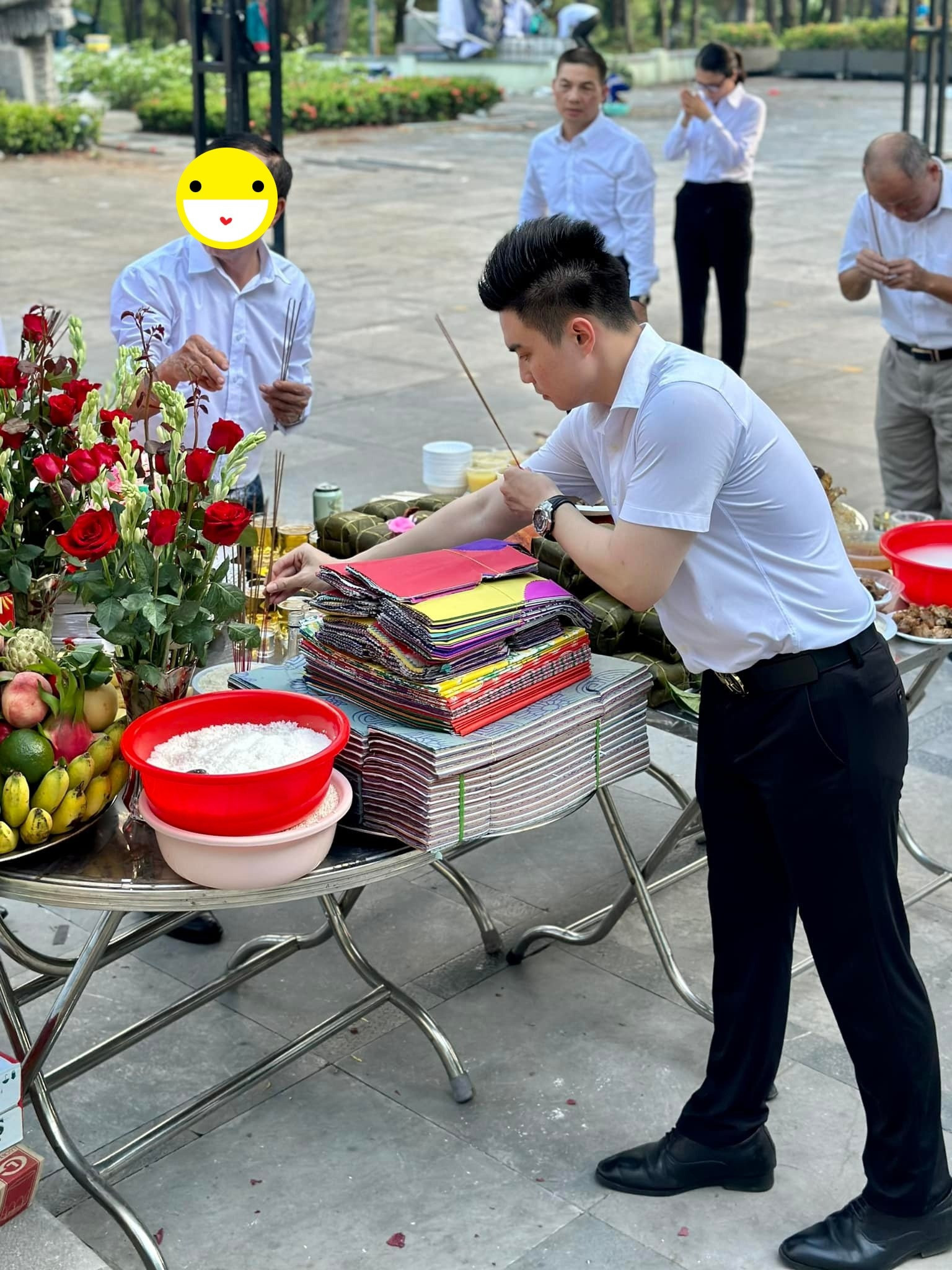 Lộ loạt ảnh quá khứ của chồng Đỗ Thị Hà diện mạo ra sao mà gây xôn xao