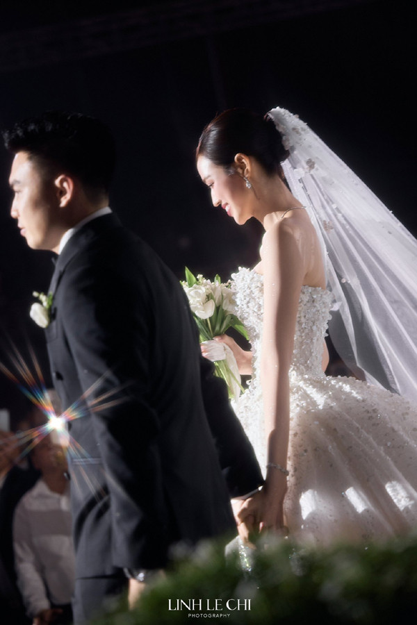 Dòng viết của Đỗ Thị Hà sau hôn lễ tại Quảng Trị khiến khán giả xúc động - Ảnh 9.
