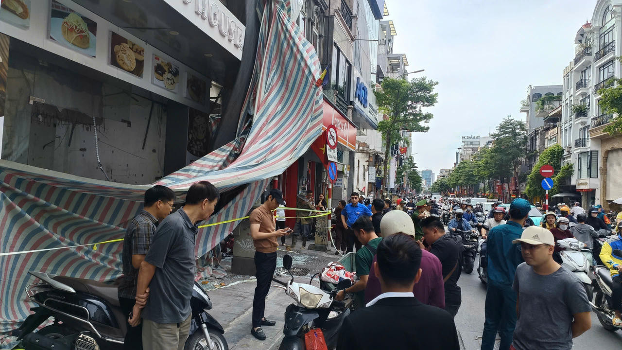 Tạm dừng thi công công trình 121 Tôn Đức Thắng sau vụ tai nạn thương vong - Ảnh 2.