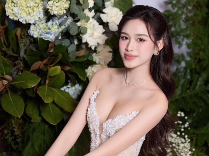 Đỗ Thị Hà thăng hạng nhan sắc sau 5 năm.