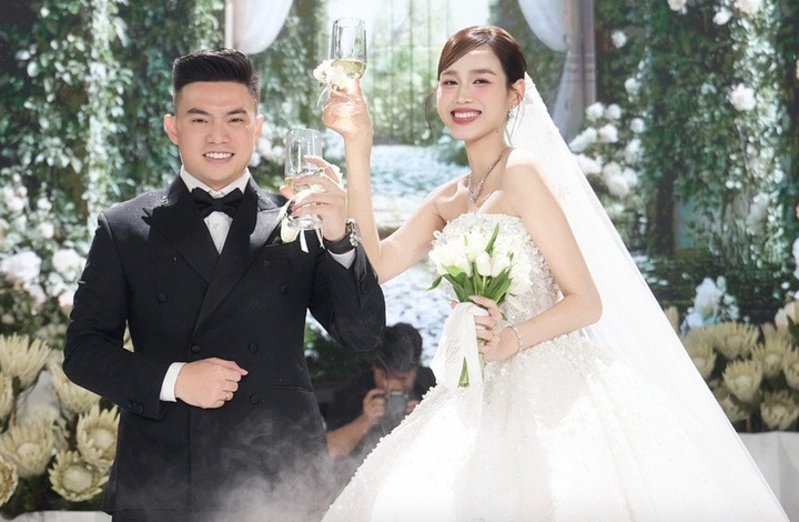 Đỗ Thị Hà kết hôn với chồng thiếu gia.