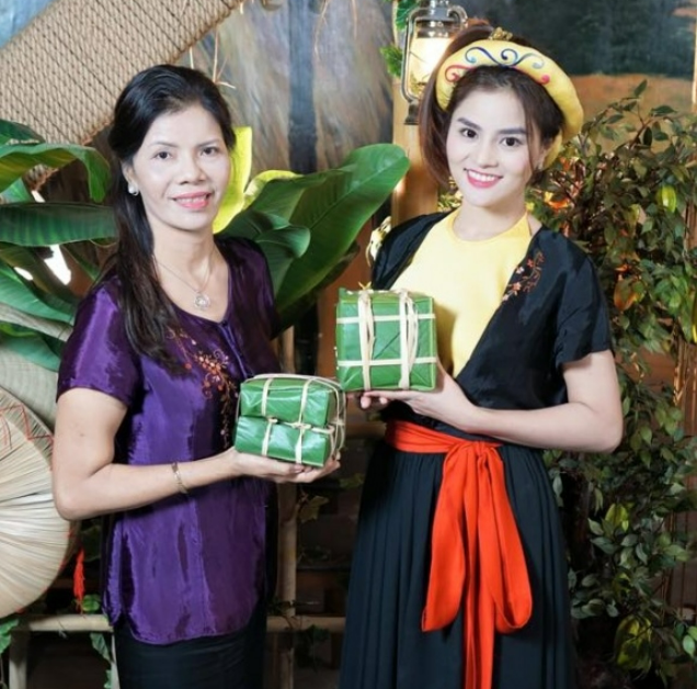 Vũ Thu Phương khoe mẹ ruột U70 trẻ đẹp không kém gì con gái