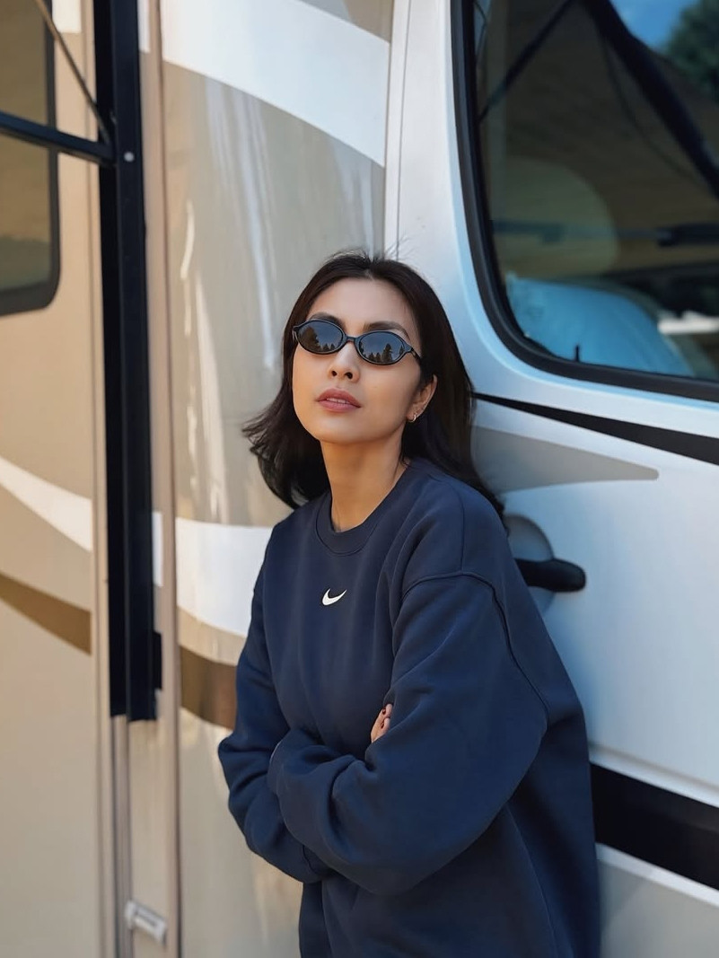 cuoc song vien man cua tang thanh ha ben chong con hinh anh 7