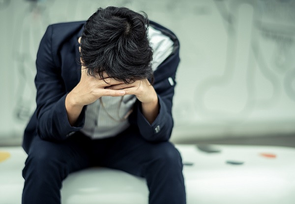 Đưa bố già bệnh tật vào viện dưỡng lão, nửa năm sau, tôi rơi nước mắt khi đọc dòng chữ do ông viết - Ảnh 1.