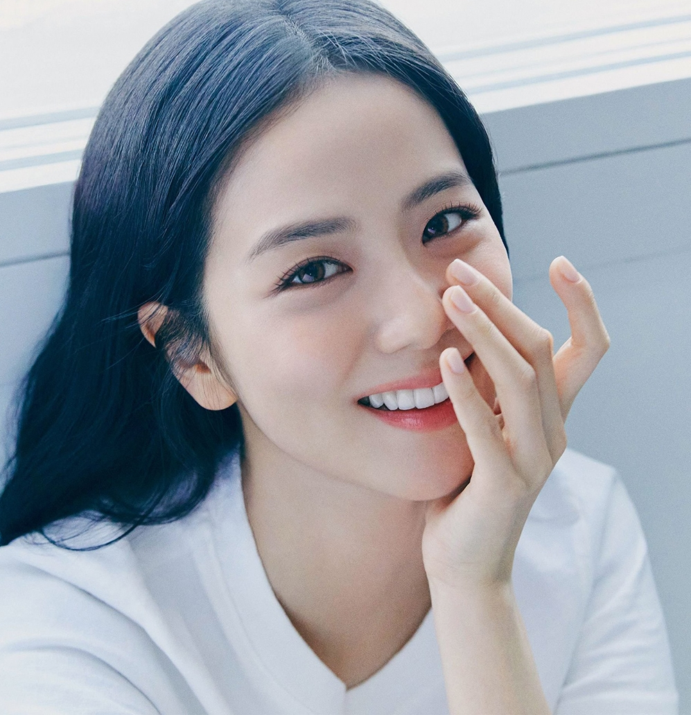 Bí quyết giữ làn da không tuổi của Jisoo BLACKPINK Với 5 thói quen đơn giản - Ảnh 1.