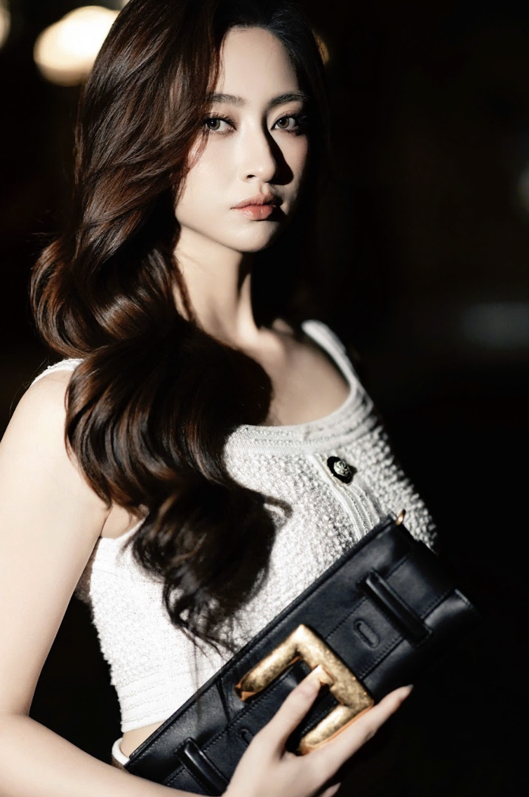 Lương Thùy Linh tỏa sáng tại Paris Fashion Week với phong cách thời trang tinh tế - Ảnh 12.