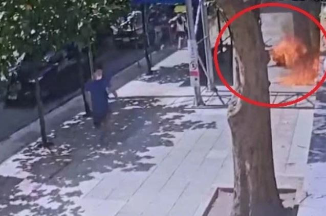 Nam thanh niên bất ngờ tự thiêu sau cuộc gọi bí ẩn, hiện trường ám ảnh - Ảnh 1.