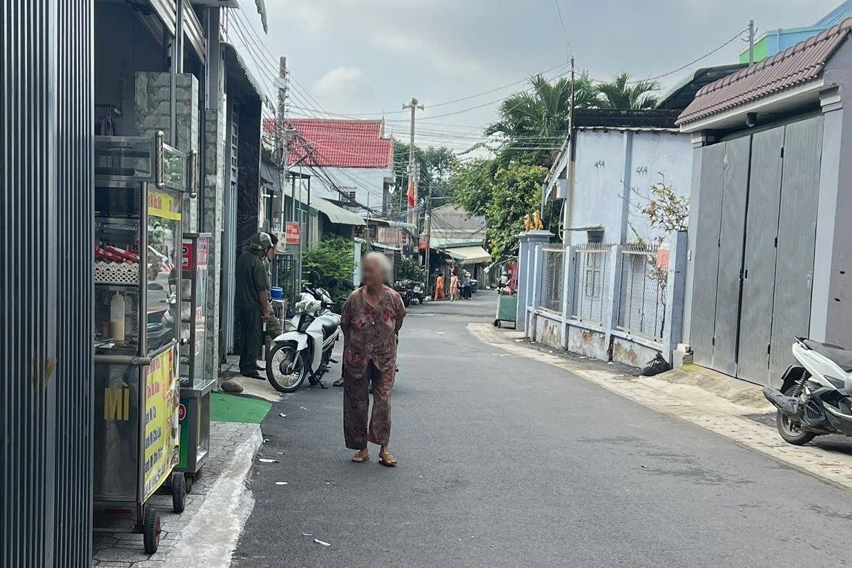 nguoi phu nu tre sat hai con ruot 3 thang truy sat me o tphcm 1242.jpg